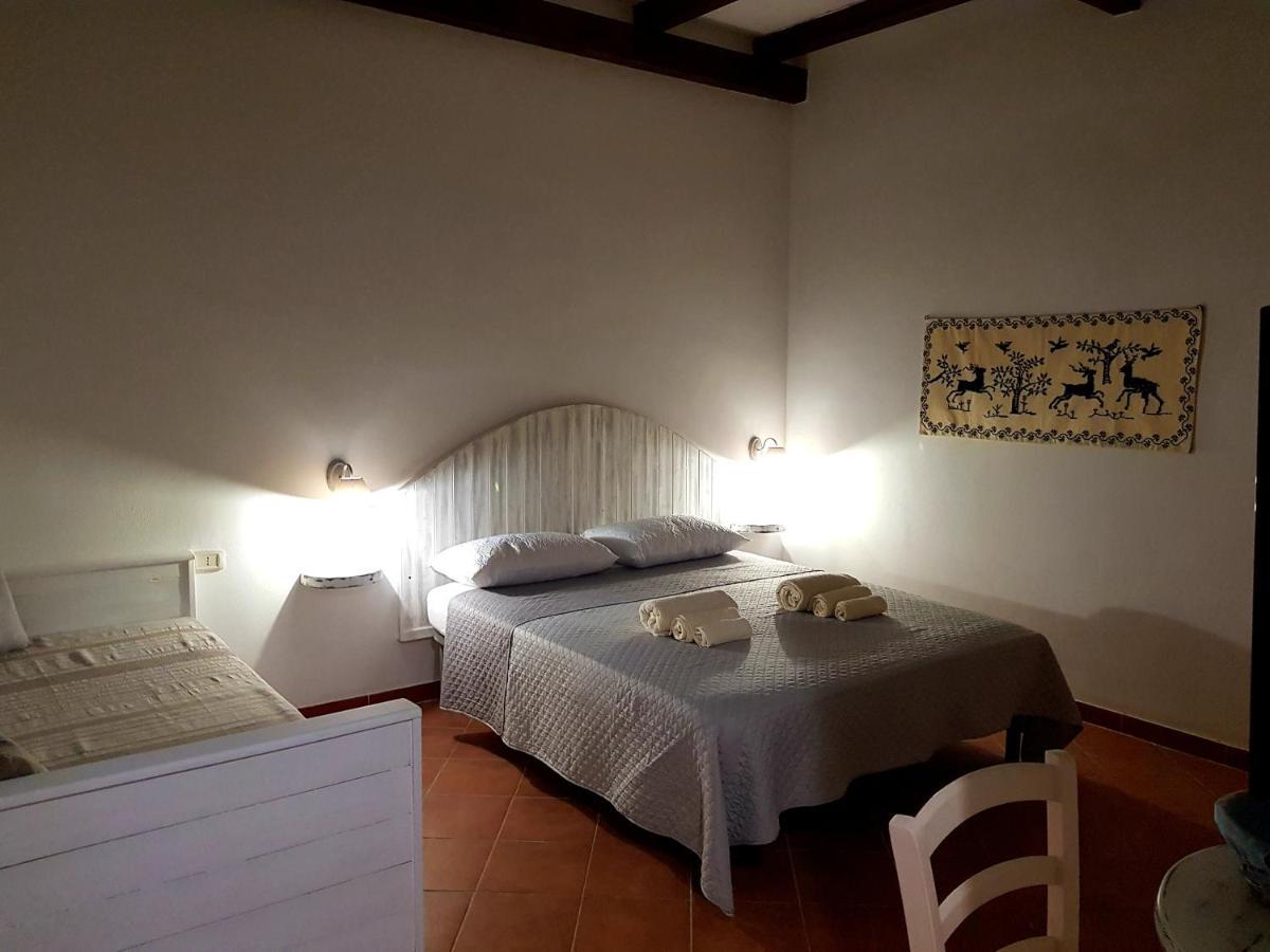Il Portico Rooms Siniscola Bagian luar foto